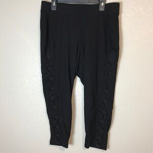 Torrid black lattice crop leggings